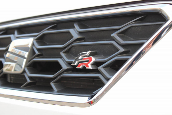 Seat Arona 1.0 TSI FR LaunchEdition Automaat BeatsAudio LED Trekhaak !!NIEUWBINNEN!!