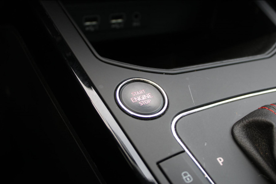Seat Arona 1.0 TSI FR LaunchEdition Automaat BeatsAudio LED Trekhaak !!NIEUWBINNEN!!