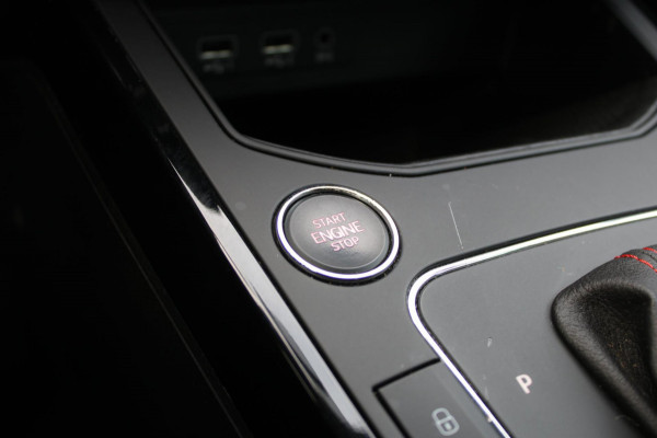 Seat Arona 1.0 TSI FR LaunchEdition Automaat BeatsAudio LED Trekhaak !!NIEUWBINNEN!!