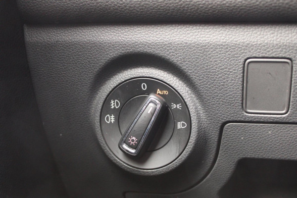 Seat Arona 1.0 TSI FR LaunchEdition Automaat BeatsAudio LED Trekhaak !!NIEUWBINNEN!!