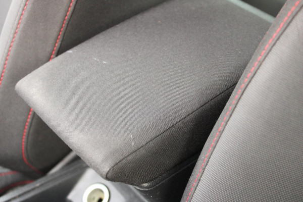 Seat Arona 1.0 TSI FR LaunchEdition Automaat BeatsAudio LED Trekhaak !!NIEUWBINNEN!!