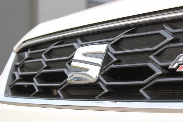 Seat Arona 1.0 TSI FR LaunchEdition Automaat BeatsAudio LED Trekhaak !!NIEUWBINNEN!!
