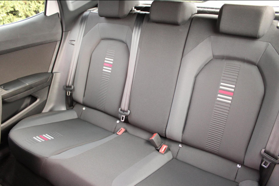 Seat Arona 1.0 TSI FR LaunchEdition Automaat BeatsAudio LED Trekhaak !!NIEUWBINNEN!!