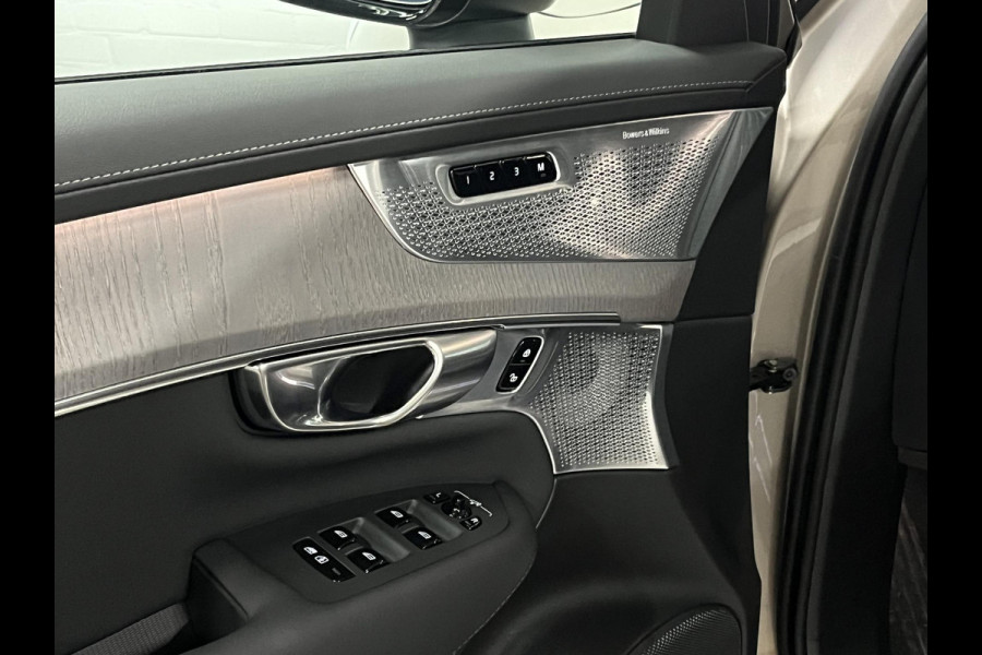 Volvo XC90 2.0 T8 Plug-in hybrid AWD Ultra Dark Luchtvering | Bowers & Wilkins | Massage | Trekhaak | Adapt. Cruise | Stoelventilatie | 22" wielen | 360 camera | Head-up