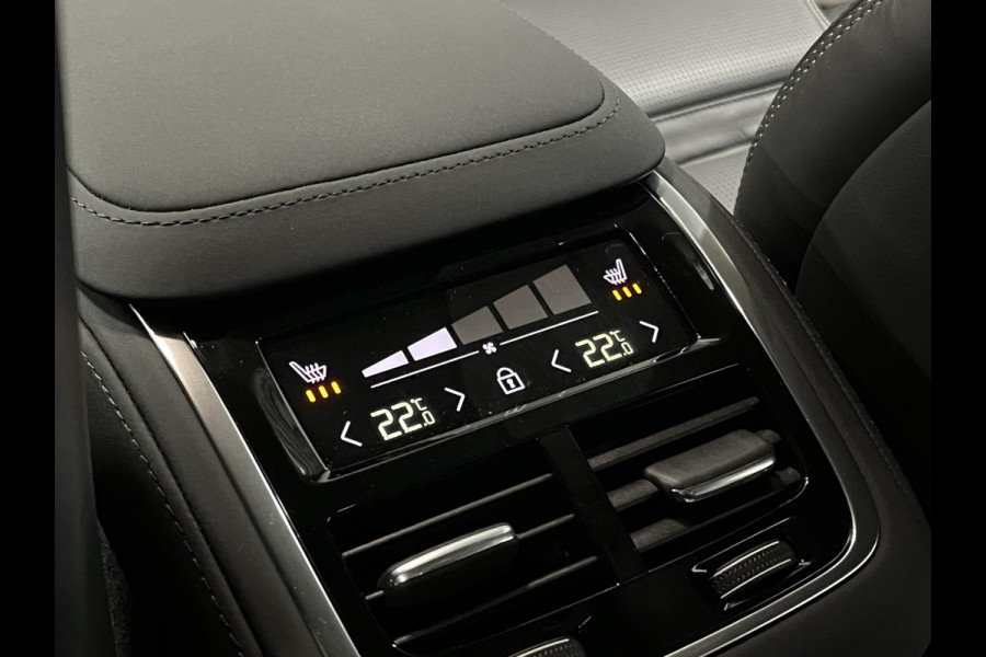 Volvo XC90 2.0 T8 Plug-in hybrid AWD Ultra Dark Luchtvering | Bowers & Wilkins | Massage | Trekhaak | Adapt. Cruise | Stoelventilatie | 22" wielen | 360 camera | Head-up