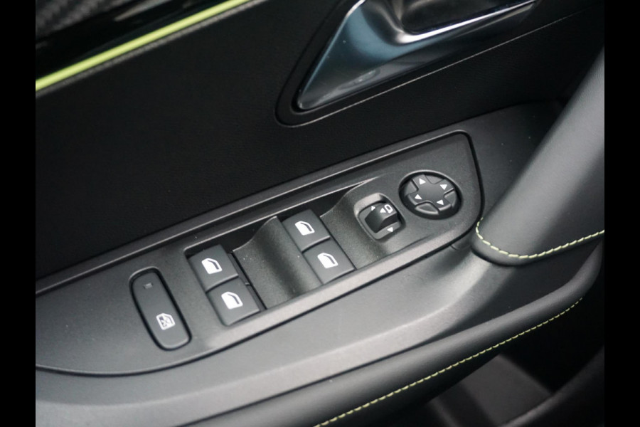 Peugeot e-2008 EV GT Avantage 54 kWh Alcantara interieur