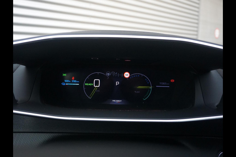 Peugeot e-2008 EV GT Avantage 54 kWh Alcantara interieur