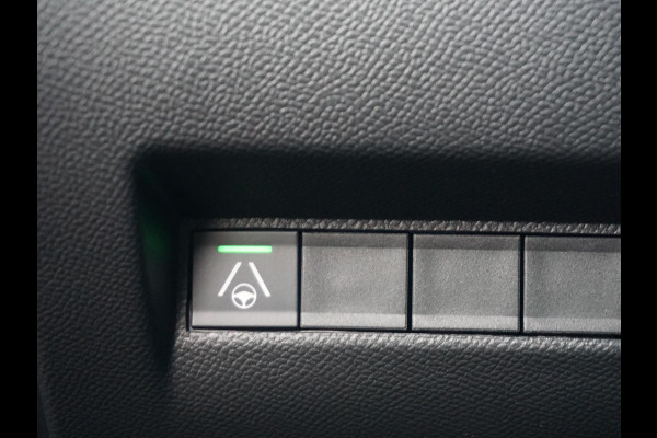 Peugeot e-2008 EV GT Avantage 54 kWh Alcantara interieur