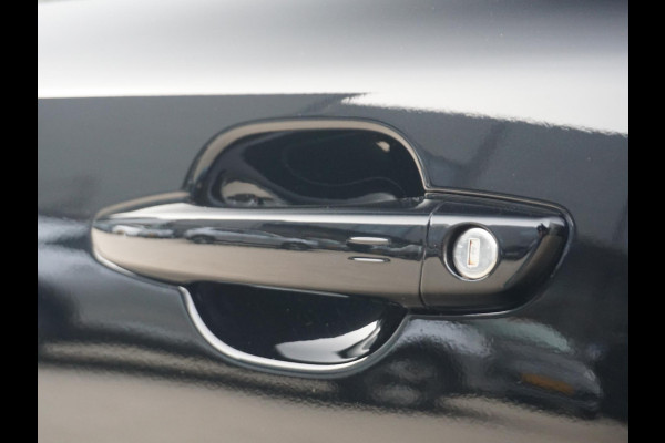 Peugeot e-2008 EV GT Avantage 54 kWh Alcantara interieur