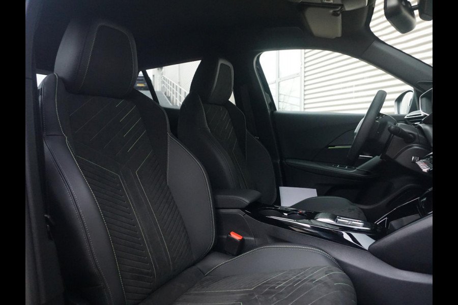 Peugeot e-2008 EV GT Avantage 54 kWh Alcantara interieur