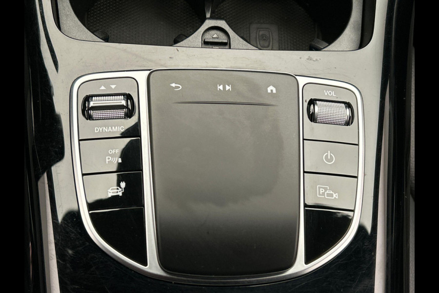 Mercedes-Benz EQC 400 4MATIC AMG 80 kWh | SOH 95 % | Origineel Nederlands | Trekhaak | Adaptieve/Cruise | Camera