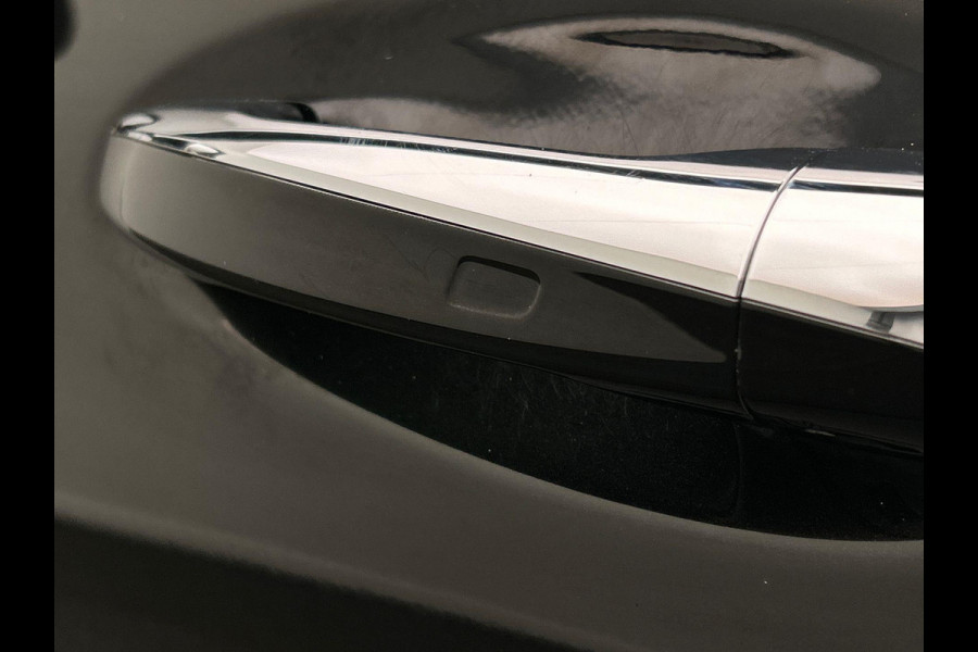 Mercedes-Benz EQC 400 4MATIC AMG 80 kWh | SOH 95 % | Origineel Nederlands | Trekhaak | Adaptieve/Cruise | Camera