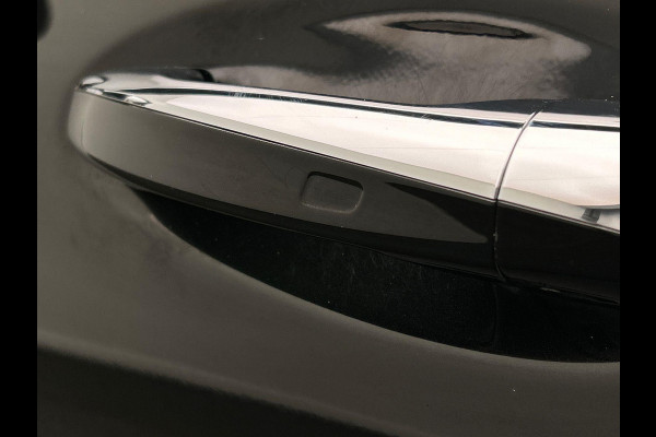 Mercedes-Benz EQC 400 4MATIC AMG 80 kWh | SOH 95 % | Origineel Nederlands | Trekhaak | Adaptieve/Cruise | Camera