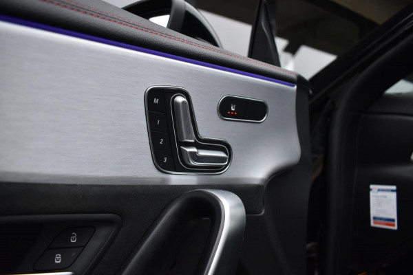 Mercedes-Benz CLA-Klasse Shooting Brake 180 AMG NIGHT | SFEERVERLICHTING | APPLE CARPLAY | ANDROID AUTO | CAMERA | PANORAMADAK