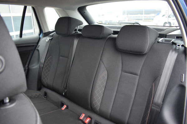 Škoda Kamiq 1.0 TSI Ambition | Trekhaak | Apple CarPlay | LED | Sensoren