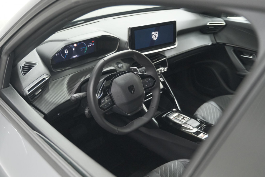 Peugeot 2008 Hybrid 136 e-DCS6 Allure | 360 Camera | Adaptieve Cruise Control | Dodehoekdetectie | Apple Carplay