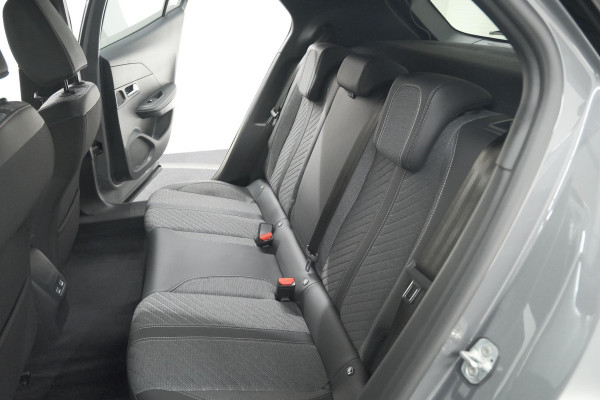 Peugeot 2008 Hybrid 136 e-DCS6 Allure | 360 Camera | Adaptieve Cruise Control | Dodehoekdetectie | Apple Carplay