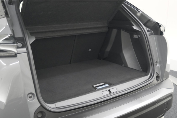 Peugeot 2008 Hybrid 136 e-DCS6 Allure | 360 Camera | Adaptieve Cruise Control | Dodehoekdetectie | Apple Carplay