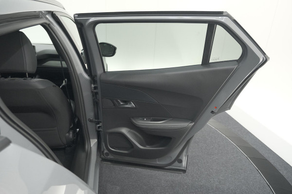 Peugeot 2008 Hybrid 136 e-DCS6 Allure | 360 Camera | Adaptieve Cruise Control | Dodehoekdetectie | Apple Carplay
