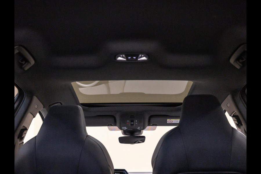 Audi A3 Sportback 35 TFSI S edition / 150pk / Panorama dak / Sonos / Achteruitrij camera /