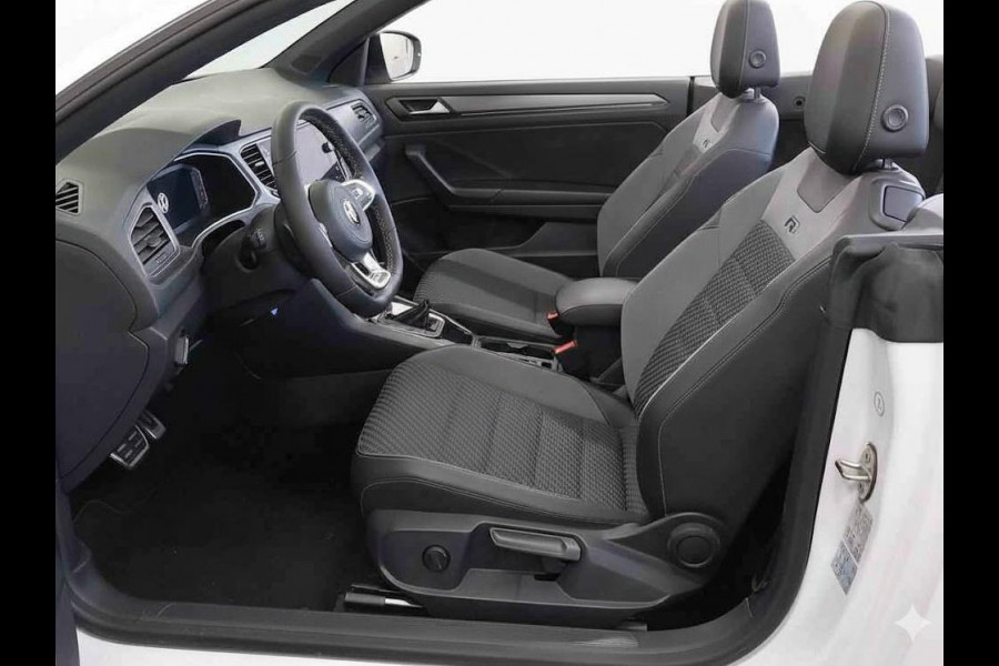 Volkswagen T-Roc Cabrio 1.5 TSI R-Line 150 PK DSG | Navigatie | Black Style | Stoelverwarming | Side assist |