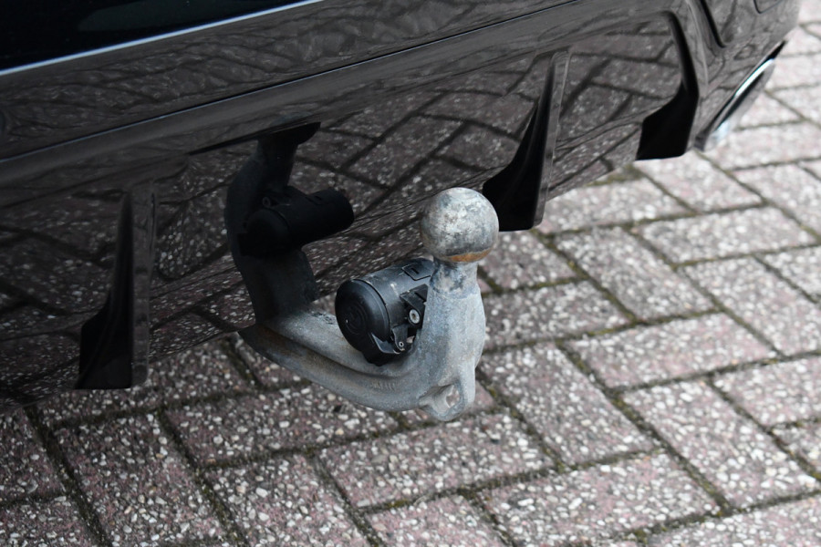 BMW 3 Serie Touring 330e M-Sport Pano ACC Trekh H/K HUD 19inch Stuurverw