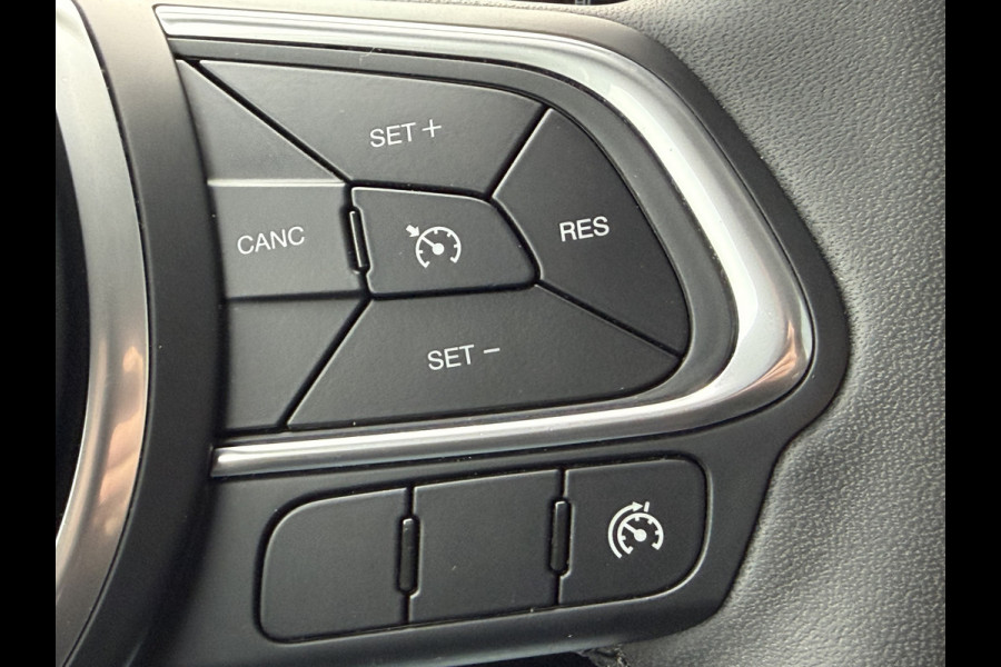 Fiat 500X 150pk Hey Google (Camera - Keyless Entry - Navigatie - Automatische Airco - LED - Parkeersensoren V+A - Two Tone)