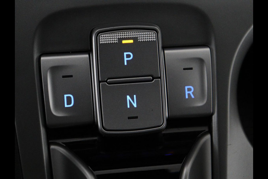 Hyundai Kona EV Premium 64 kWh | SOH 100% | 3 Fase | Stoelventilatie | Head-Up | Leder | Adaptive cruise | Carplay | Stoelverwarming | Navigatie | Keyless | Climate control