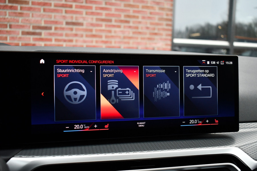 BMW 3 Serie Touring 330e M-Sport Pano ACC Trekh H/K HUD 19inch Stuurverw