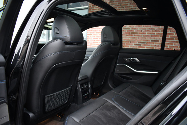 BMW 3 Serie Touring 330e M-Sport Pano ACC Trekh H/K HUD 19inch Stuurverw