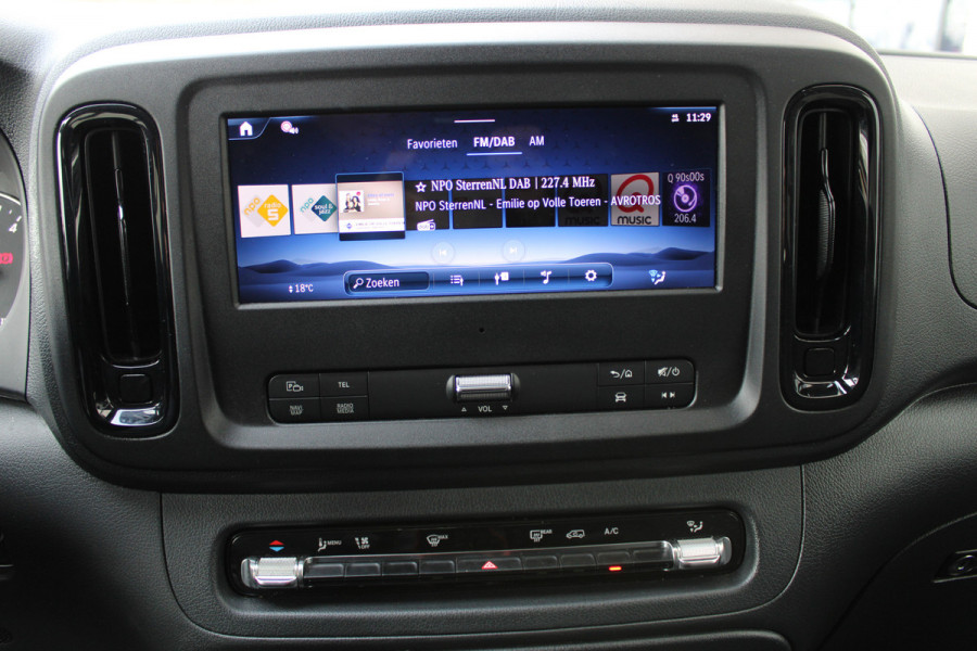 Mercedes-Benz Vito 116 CDI / Aut / Lang / DC / 2x Schuifdeur / Led / Camera / Vol Opties / NIEUWSTAAT