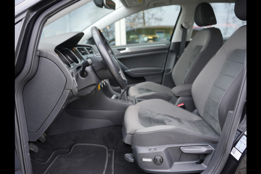Volkswagen Golf 1.0 TSI Comfortline Business | Adaptive Cruise | Stoelverwarming | Android/Apple Carplay