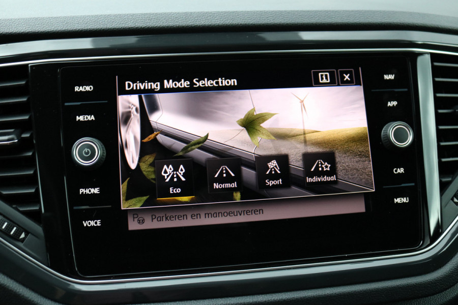 Volkswagen T-Roc 1.5 TSI Sport Autom Xenon Virtual cockpit Navi Camera T-haak Bj:2020