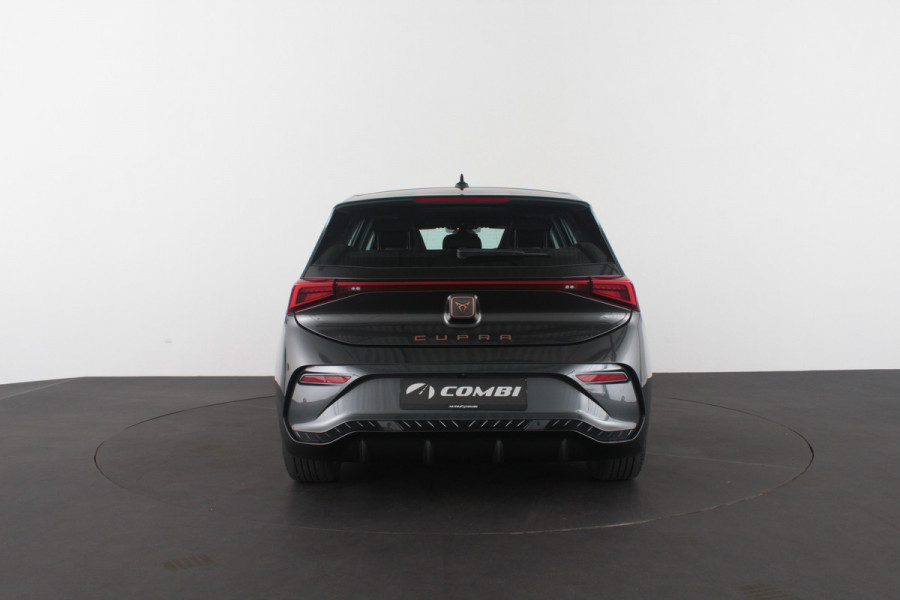 CUPRA Born Business Plus 62 kWh > 360°camera/Stoel en stuur verwarming/Quasar Gray/Keyless... | 3742 |