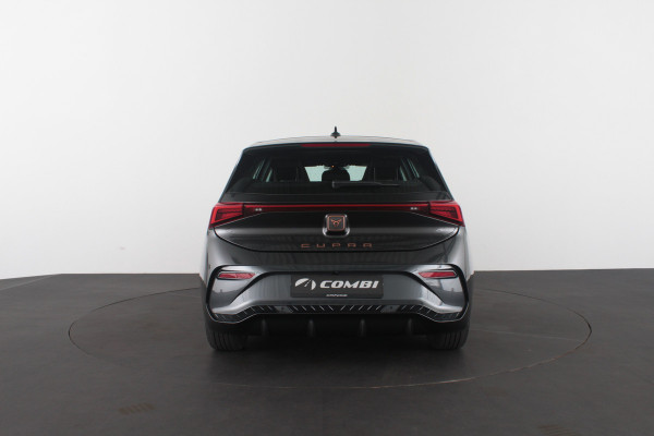 CUPRA Born Business Plus 62 kWh > 360°camera/Stoel en stuur verwarming/Quasar Gray/Keyless... | 3742 |