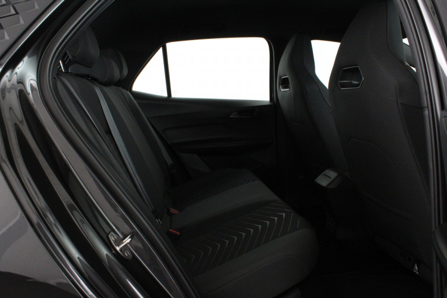 CUPRA Born Business Plus 62 kWh > 360°camera/Stoel en stuur verwarming/Quasar Gray/Keyless... | 3742 |