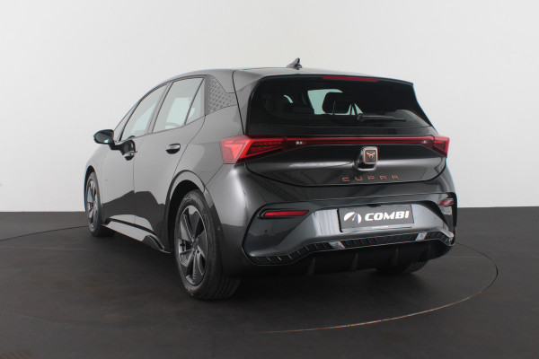 CUPRA Born Business Plus 62 kWh > 360°camera/Stoel en stuur verwarming/Quasar Gray/Keyless... | 3742 |