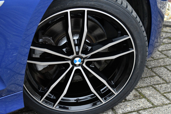 BMW 3 Serie Touring 330e M-Sport Pano ACC Trekhaak HiFi 19inch