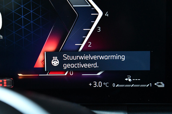 BMW 3 Serie Touring 330e M-Sport Pano ACC Trekhaak HiFi 19inch