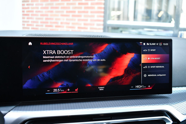 BMW 3 Serie Touring 330e M-Sport Pano ACC Trekhaak HiFi 19inch