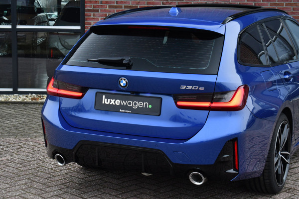 BMW 3 Serie Touring 330e M-Sport Pano ACC Trekhaak HiFi 19inch