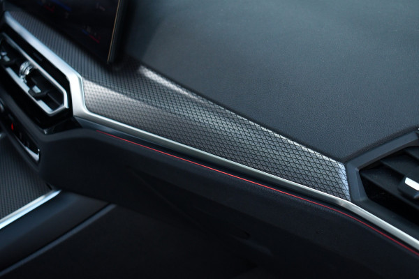 BMW 3 Serie Touring 330e M-Sport Pano ACC Trekhaak HiFi 19inch