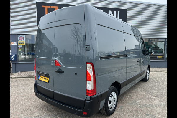 Renault Master T35 2.3 dCi 135 L2H2 Work Edition