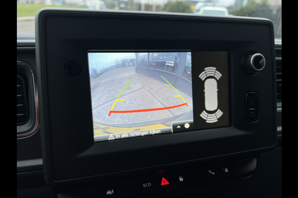 Renault Master T35 2.3 dCi 135 L2H2 Work Edition