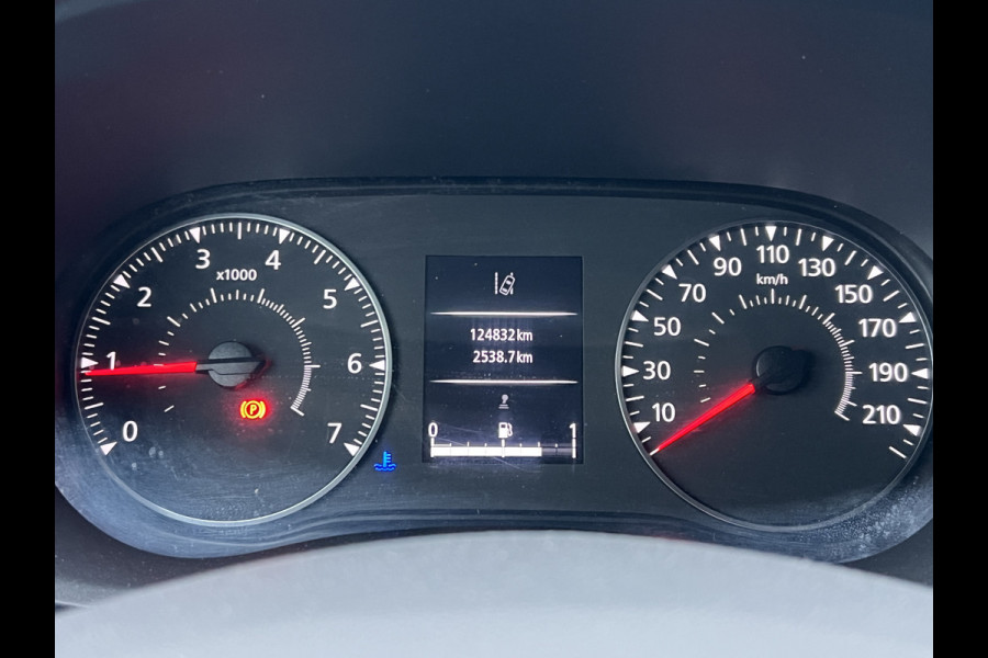 Renault Master T35 2.3 dCi 135 L2H2 Work Edition