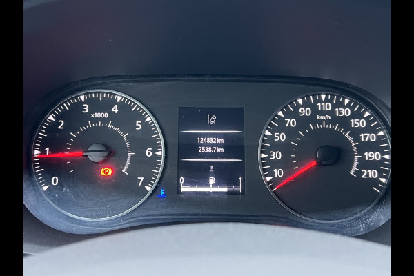 Renault Master T35 2.3 dCi 135 L2H2 Work Edition