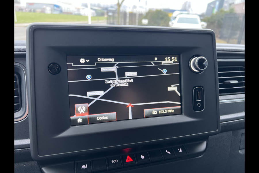 Renault Master T35 2.3 dCi 135 L2H2 Work Edition