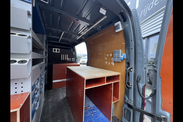 Renault Master T35 2.3 dCi 135 L2H2 Work Edition