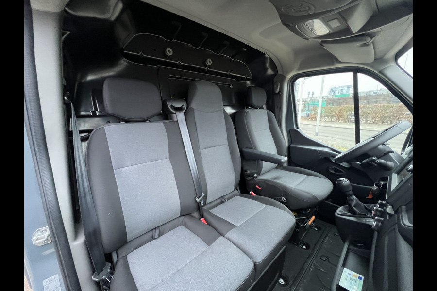 Renault Master T35 2.3 dCi 135 L2H2 Work Edition