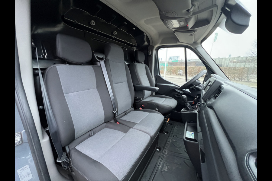 Renault Master T35 2.3 dCi 135 L2H2 Work Edition